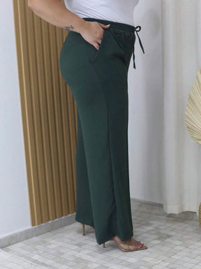 Calça Pantalona Com Detalhe De Amarração Plus Size Luciana