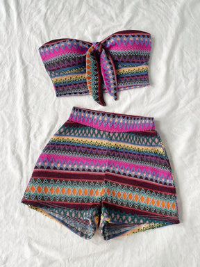 Conjunto Casual 2 Peças - Top Bandeau e Shorts Cintura Alta
