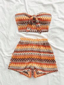 Conjunto Casual 2 Peças - Top Bandeau e Shorts Cintura Alta