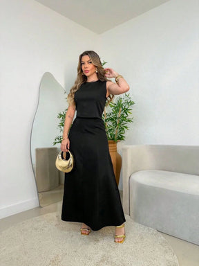 Conjunto Blusa Sem Manga E Saia Longa Com Cinto Renata Preto / P