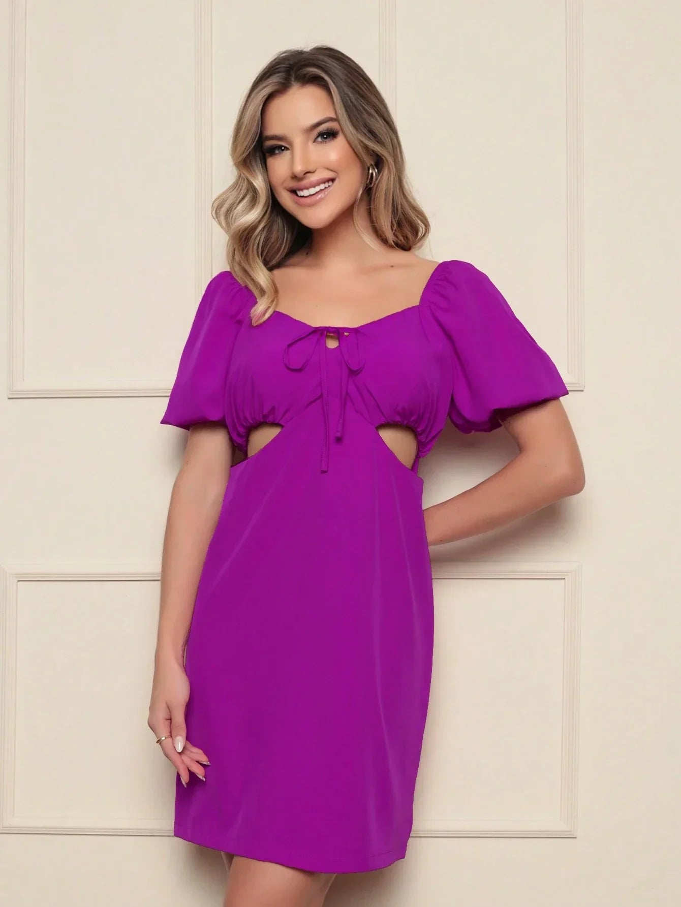 Vestido Curto Com Manga Bufante Ombro Á Nicole