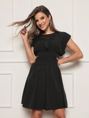 Vestido Curto Crepinho Com Fendas Lívia